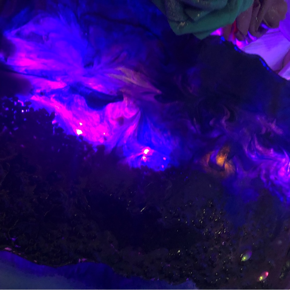 Purple Black Tray very durable tray with black handles Glow colors black light - Picture 6 of 15